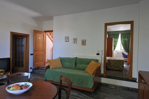 Holiday House Aurora Кортона Екстериор снимка
