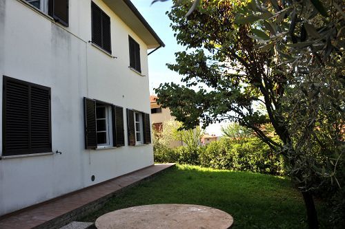 Holiday House Aurora Кортона Екстериор снимка